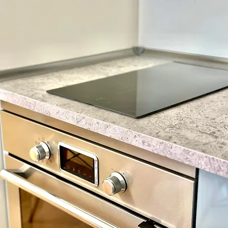 Daire Casa Angelo Design Flat - Milan, Porta Venezia, 3 Metro Stops Duomo Milano